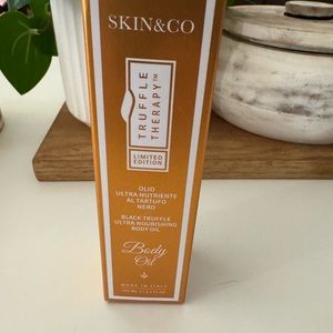 Skin & Co. Truffle Therapy Black Truffle Ultra Nourishing Body Oil